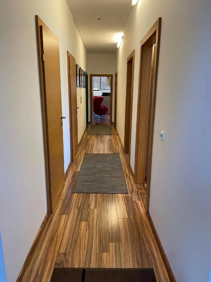 „1. Salzburg Work & Sleep Luxury Apartment“ Fuer Arbeiten & Wohnen ! 0*,