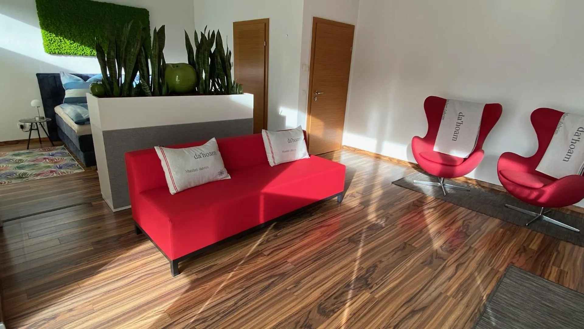 „1. Salzburg Work & Sleep Luxury Apartment“ Fuer Arbeiten & Wohnen ! 0*,  Austria
